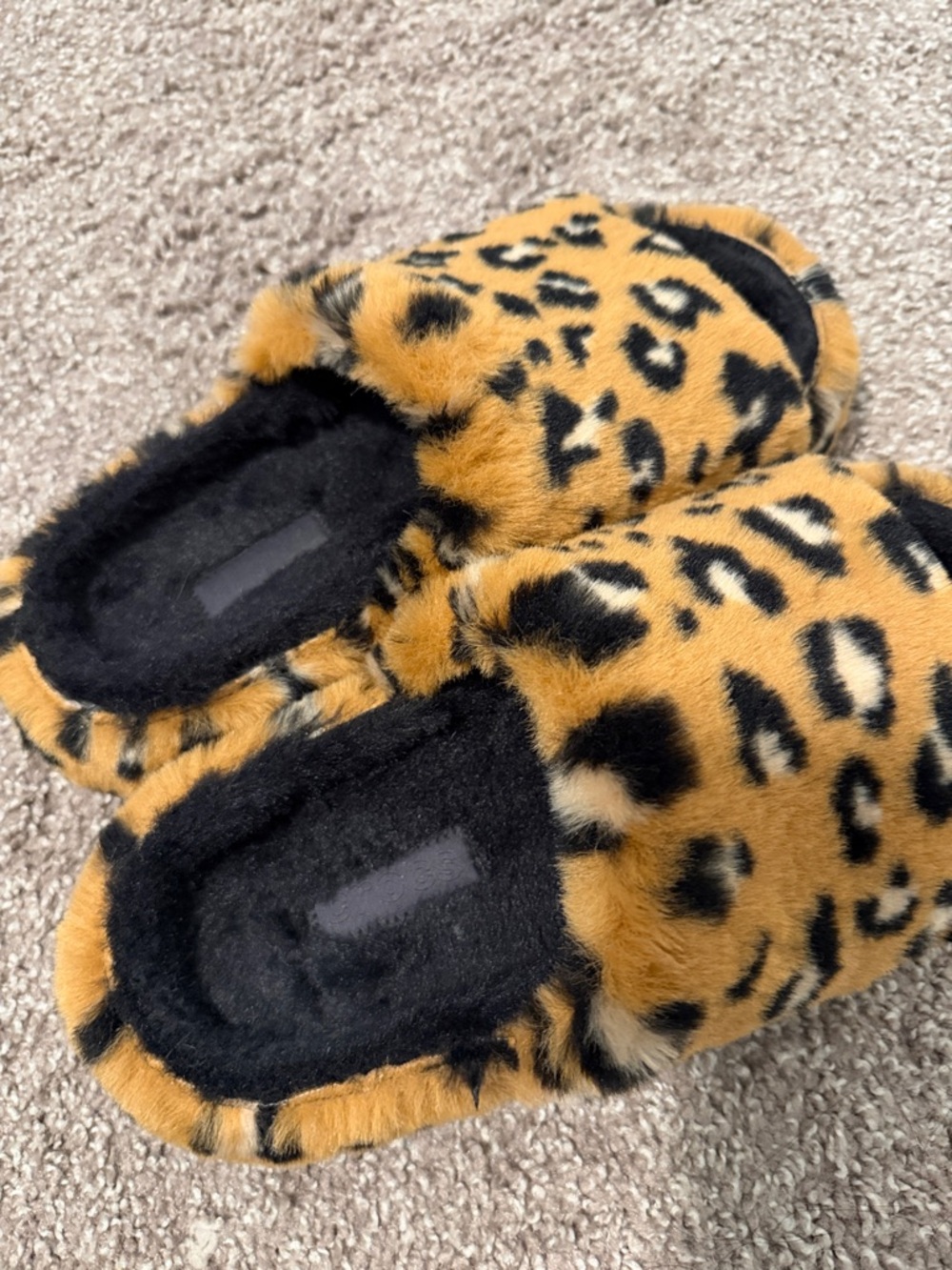 CROCS WOMEN Leopard Faux-Fur Slip-On Slippers - Black & Gold